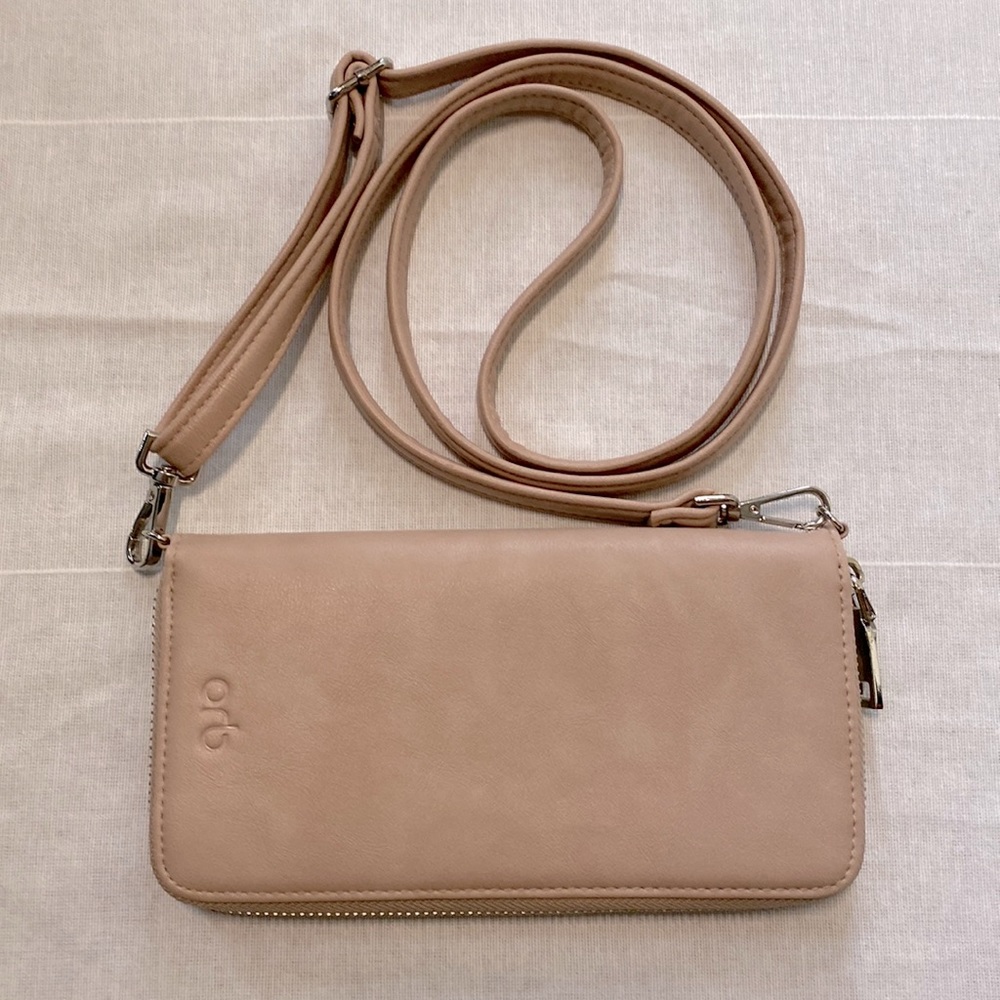NWOT Orb Covertable Wallet
